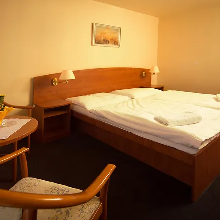Krystal 3* Prag