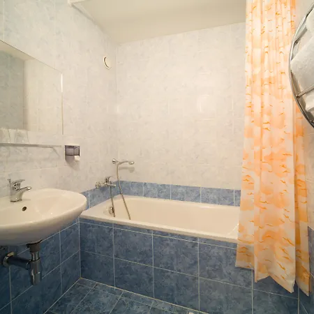 Krystal 3* Prag