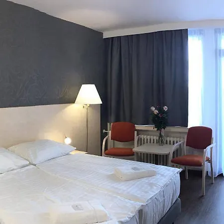 Krystal 3* Prag
