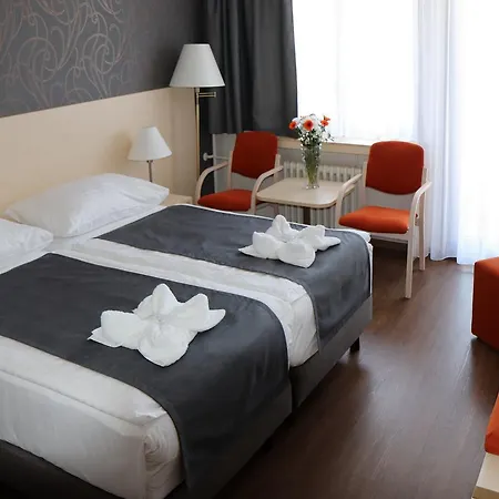 Hotell Krystal 3*