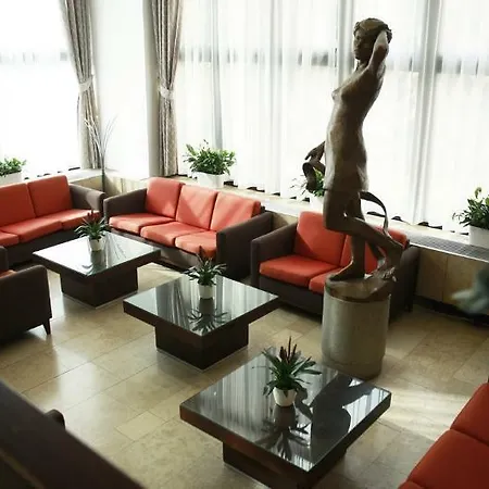 Krystal Hotell 3*